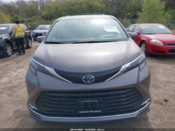 Toyota Sienna III 2024 Toyota Sienna xle, 2024r., 4x4, 2.5L 2.5 Benzyna 189KM, zdjęcie 6