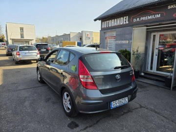 Hyundai i30 I Hatchback 1.4 109KM 2009 Hyundai i30 1.4 Benzyna 108 KM, Dwa klucze, Dwa, zdjęcie 3