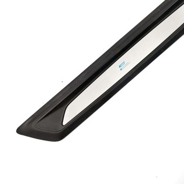 BMW F30 330e E-DRIVE Накладка на порог передней двери