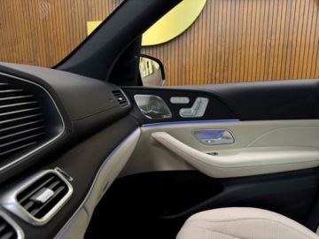 Mercedes GLE V167 SUV Facelifting 3.0 450d 367KM 2026 MERCEDES-BENZ GLE 450 d 4-Matic AMG Line 3.0 (367KM) 2026, zdjęcie 17