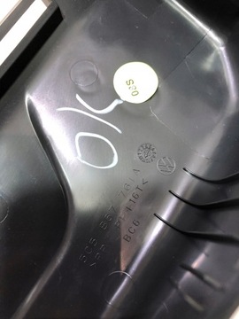 DRŽÁK POLIČKY KUFRU LEVÝ BEETLE 5C 5C5867761A