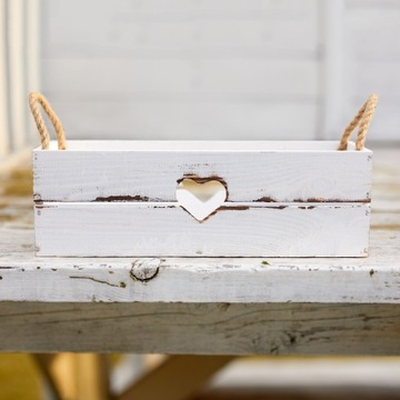БЕЛАЯ ДЕРЕВЯННАЯ ЯЩИКА ДЛЯ ЦВЕТОВ, ТРАВ, ОБОГРЕВАТЕЛЕЙ