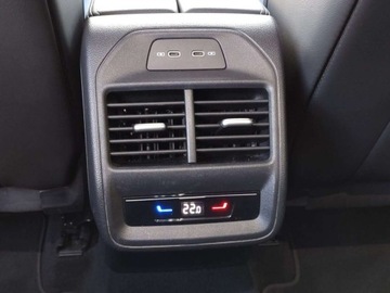 Volkswagen Passat B8 Variant Facelifting 2.0 TDI SCR 150KM 2024 Volkswagen Passat Variant Faktura VATKamery 360Zadbany Maly przebiegElegan, zdjęcie 25