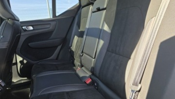 Volvo XC40 Crossover 2.0 D4 190KM 2020 Volvo XC 40 biała perła R design AWD, zdjęcie 21