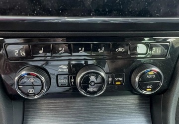 Skoda Superb III Kombi Facelifting 2.0 TSI 190KM 2023 Skoda Superb Combi 2.0 TSI 190 KM 7DSGStyle 2.0 Benzyna 190KM, zdjęcie 26