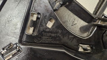 MASKA MŘÍŽKA CHLADIČŮ VOLVO XC40 FACELIFT C40 32337601