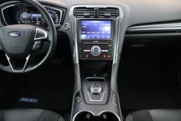 Ford Mondeo V Liftback Facelifting 2.0 EcoBlue 190KM 2019 Ford Mondeo 2.0 EcoBlue, Salon Polska, 187 KM, zdjęcie 11