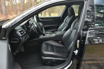 Maserati Ghibli III Sedan Facelifting 3.0 V6 350KM 2017 Maserati Ghibli Nerissimo edition 3.0V6 350KM 2017, zdjęcie 17