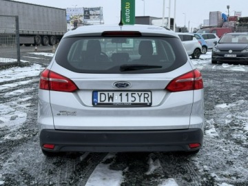 Ford Focus III Kombi Facelifting 1.6 TDCi 115KM 2015 Ford Focus 1.6 TDCi 8V 115KM 2015r Salon PL, zdjęcie 7