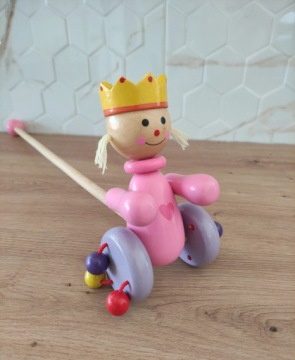 Игрушка-толкатель Small Foot 2459 Принцесса