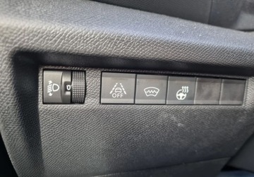 Citroen 2023 Citroen C4 FEEL PACK 130KM SS EAT8- nowy, zarejestrowany 1.2 Benzyna, zdjęcie 12