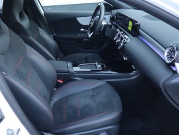 Mercedes Klasa A W177/V177 Hatchback Facelifting 1.3 200 163KM 2023 Mercedes A A 200, Salon Polska, Serwis ASO, zdjęcie 8