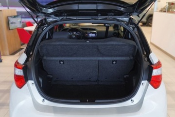 Toyota Yaris III Hatchback 5d Facelifting 2017 1.5 Hybrid 100KM 2018 Toyota Yaris Hybrid 100 Selection 1.5 Hybryda 100KM, zdjęcie 18