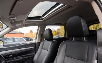 Mitsubishi Outlander III SUV 2.2 DOHC DI-D 150KM 2013 Mitsubishi Outlander 2.2DiD 150KM Full Skora Navi Camera Xenon Szyber Full, zdjęcie 17
