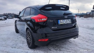 Ford Focus III Sedan Facelifting 1.5 EcoBoost 182KM 2018 Ford Focus Ford Focus 1.5 Benzyna 182KM St Line Czarny Z Niemiec, zdjęcie 3