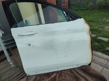 Drzwi prawe prawy przód KPL BMW X1 F48 kolor 300