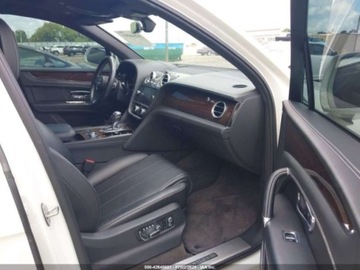 Bentley Bentayga 2019 Bentley Bentayga V8 2019 4.0l 4.0 Benzyna 542KM, zdjęcie 9