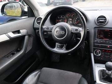 Audi A3 8P Hatchback 3d 2.0 TDI PD 140KM 2008 Audi A3 2.0 TDI, Navi, Xenon, Klima, Klimatronic, zdjęcie 6