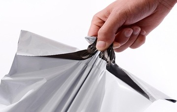 БЕЛАЯ КУРЬЕРСКАЯ ФОЛЬГА С РУЧКОЙ 350x460+70 50 шт.