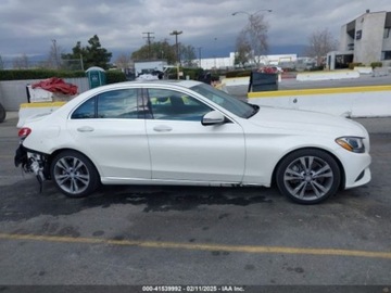 Mercedes Klasa C W205 2018 Mercedes-Benz Klasa C C 300 2.0 Benzyna 241KM, zdjęcie 9