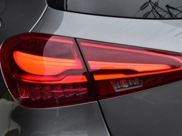 Mercedes Klasa A W177/V177 Hatchback AMG Facelifting 2.0 A35 306KM 2026 MERCEDES-BENZ A Klasa 35 AMG 4-Matic 2.0 (306KM) 2026, zdjęcie 4