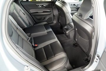 Volvo V60 II  Kombi Facelifting 2.0 B4 197KM 2023 Volvo V60 FUL LED skóra nawi ALUSY panorama, zdjęcie 24