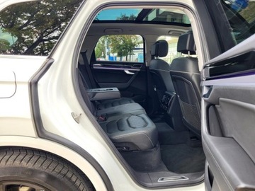 Volkswagen Touareg III SUV 4.0 V8 TDI SCR 422KM 2019 Touareg R-LINE * V8 4,0l diesel 421KM*Salon PL*Bezwypadkowy* ASO*VAT23, zdjęcie 34