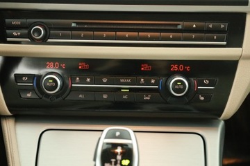 BMW Seria 5 F10-F11 Touring 525d 218KM 2013 BMW 5 525d xDrive, 214 KM, 4X4, Automat, Skóra, zdjęcie 12