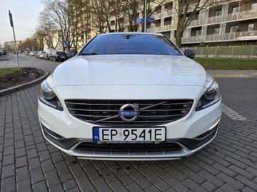 Volvo V60 I Kombi Facelifting 2.0 T6 DRIVE-E  306KM 2015 VOLVO V60 POLESTAR T6 AWD, 3.0l benzyna 330KM * Bezwypadkowy, zdjęcie 1