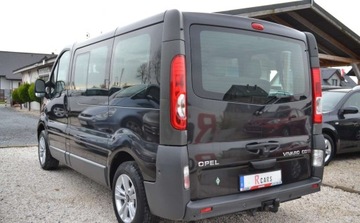 Opel Vivaro A Combi L1 2.0 CDTI 115KM 2011 Opel Vivaro Bezwypadkowe - Niski przebieg - Bez korozji - Oplacony 2.0, zdjęcie 2