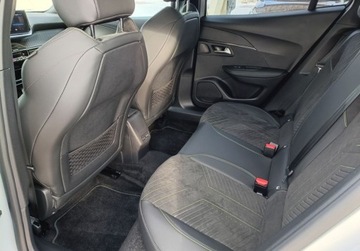 Peugeot 2008 II e-SUV Facelifting Elektryczny 54kWh 156KM 2023 Peugeot 2008 54kWh First Edition 2024 Od RiA Elektryczny 156KM, zdjęcie 8