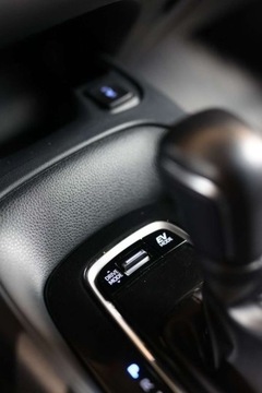 Toyota Corolla XII Sedan 1.8 Hybrid 122KM 2022 Toyota Corolla 1.8 Hybrid Comfort Style Tech 1.8 Hybryda 122KM, zdjęcie 11