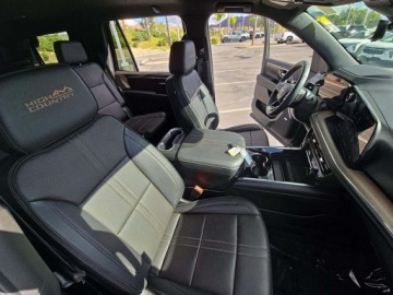 Chevrolet Tahoe GMT900 2025 Chevrolet Tahoe High Country 3LZ 2025 6.2l 6.2 Benzyna 420KM, zdjęcie 9