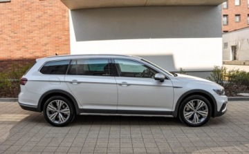 Volkswagen 2020 Volkswagen Passat Alltrack 2,0TDI (240KM) DSG 4Motion Skory Lift 2020 r. B, zdjęcie 4