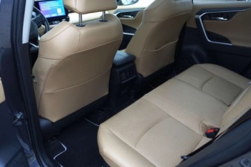 Toyota RAV4 V 2024 Toyota RAV4 Bezwypadek 4x4 2.5 Hybrid Hak Panorama ACC Kamera FV23, zdjęcie 16