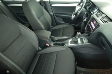 Skoda Octavia III Kombi Facelifting 1.6 TDI 115KM 2019 Skoda Octavia 1.6 TDI, Salon Polska, DSG, VAT 23%, zdjęcie 6