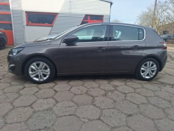 Peugeot 308 II Hatchback 5d 1.2 PureTech 130KM 2016 Peugeot 308 stan idealny, zdjęcie 1