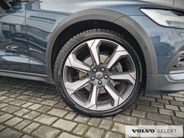 Volvo V60 II  2021 Volvo V60 Cross Country Volvo V60 Cross Country B4, zdjęcie 9