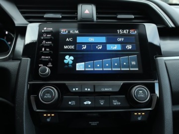 Honda Civic X Hatchback 5d Facelifting 1,0 VTEC TURBO 126KM 2021 Honda Civic 1.0 VTEC Turbo, Salon Polska, zdjęcie 12