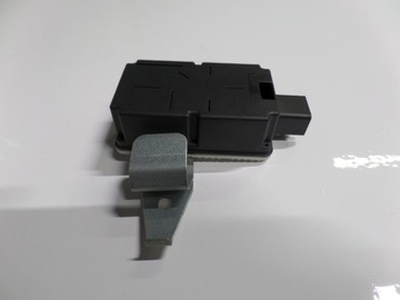 MAZDA 6 GH MODUL CENTRÁLNÍHO ZÁMKU DF71-675RZ