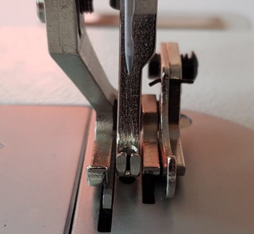 Лапка с направляющей – правая 1/4 (6,4 мм)