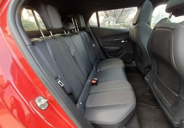 Peugeot 2008 II e-SUV Elektryczny 50kWh 136KM 2023 Peugeot 2008 e-2008 GT Pack 136 KM I wl. Gwarancja FV23 Elektryczny, zdjęcie 33