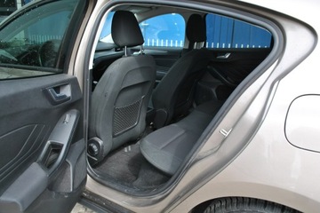 Ford Focus III Hatchback 5d facelifting 1.0 EcoBoost 125KM 2018 Ford Focus Hatchback Trend 1,0 EcoBoost 125KM ASO, zdjęcie 10