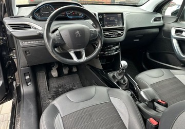 Peugeot 2008 I SUV Facelifting 1.2 PureTech 130KM 2019 Peugeot 2008 1.2 benz. 131KM Gwarancja Zamiana Zarejestrowany 1.2 Benzyna, zdjęcie 6