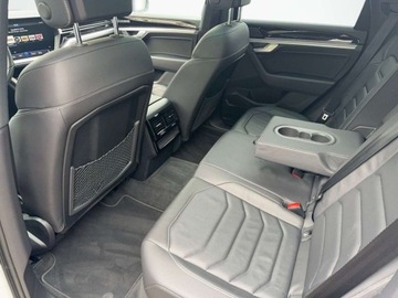 Volkswagen Touareg III SUV 3.0 V6 SCR TDI 286KM 2023 Volkswagen Touareg TDI 4X4 285KM R-LINE HAK Panorama DSG Pneumatyka FVA, zdjęcie 13