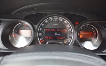 Citroen C5 III Tourer 2.0 HDi FAP 136KM 2009 Citroen C5 Citroen C5 Tourer HDi 135 FAP Exclusive 2.0 Diesel 136KM, zdjęcie 16