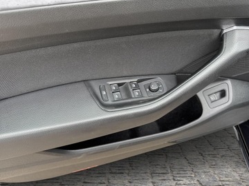 Volkswagen Passat B8 Variant Facelifting 2.0 TDI SCR 150KM 2021 Volkswagen Passat B8 2.0 TDI / 150 KM Bussines 6 b, zdjęcie 19