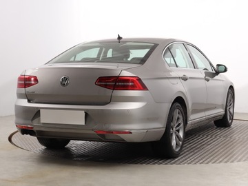 Volkswagen Passat B8 Limousine 1.8 TSI BlueMotion Technology 180KM 2016 VW Passat 1.8 TSI, Salon Polska, 1. Właściciel, zdjęcie 4