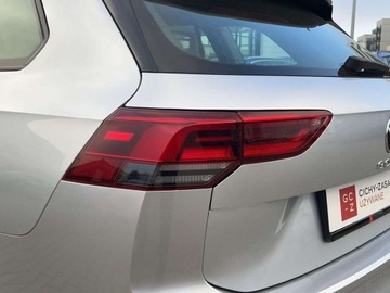 Volkswagen Golf VIII Variant 1.5 TSI 130KM 2022 Volkswagen Golf 1.5TSI 130KM Life SalonPL SerwisASO Acc Led Virtual KessyG, zdjęcie 30