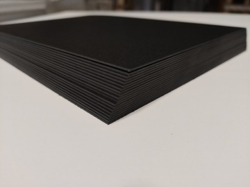 Tektura CZARNA barwiona 2mm A4 Album 5 ark